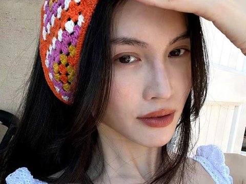 何穗子宫淤血二次手术，90天复工：当妈妈真的要把女人逼成超人吗