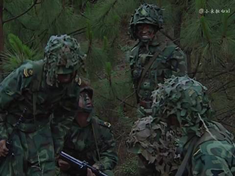 许三多抓高城成士兵突击最大笑点