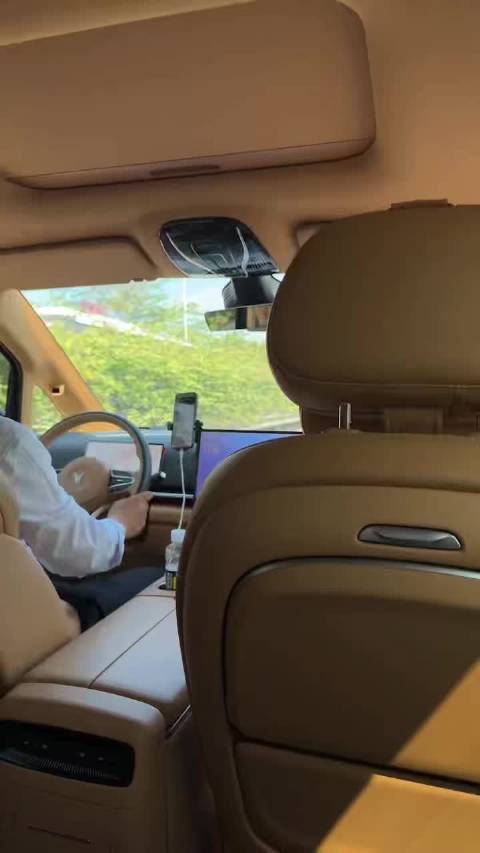 爱了 商务车接机 三亚我来了️