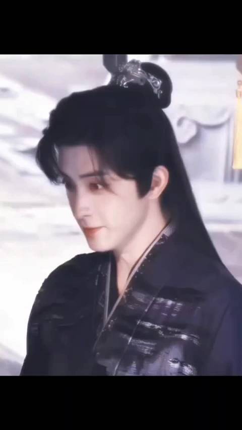 交织的目光分离 大脑也许会忘记 但没关系 眼睛会帮我记得