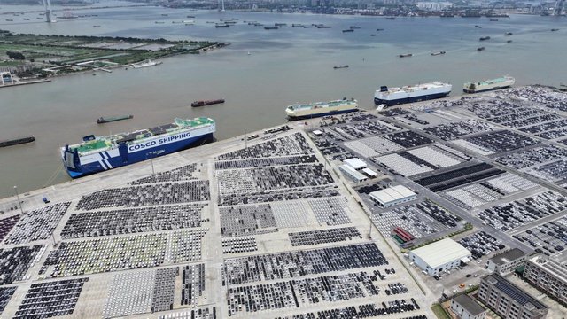 全国最大光伏能源+LNG双燃料汽车运输船