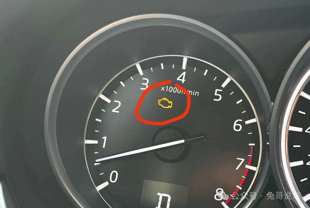 发动机故障灯亮黄灯?别慌,90%是这3个原因!