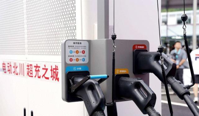 超充VS换电，到底谁将打赢新能源重卡的终局之战？