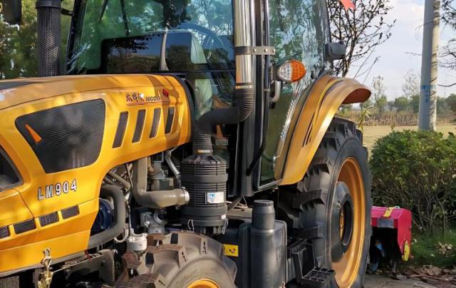 大型拖拉机新车磨合期如何保养？