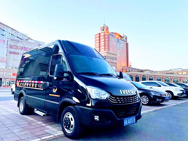 2025年新疆旅游包车/租车最全攻略,价格、车型、流程一目了然!