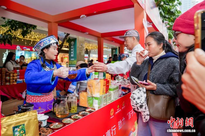 年货市集聚“山海情”  十城好物汇羊城