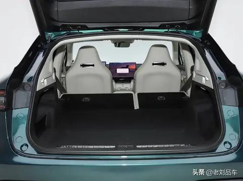 2026款智界R7在价格、配置和续航方面,都有不错的表现,你喜欢吗