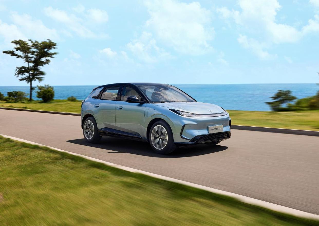 这个冬天，极狐T1用“真实力”重新定义6万级纯电出行