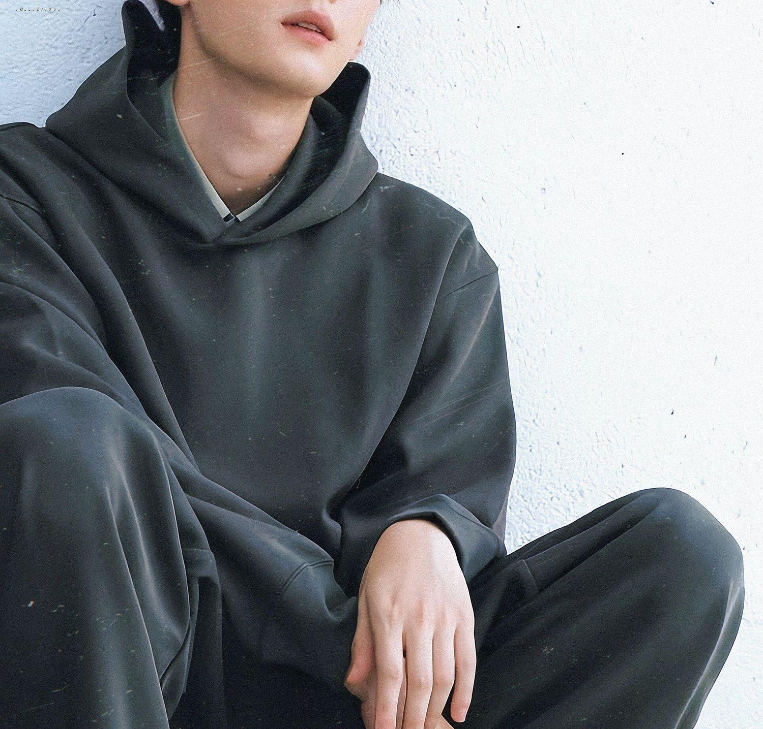 [新闻]240902 周翊然新图片引发粉丝热议,积极评价 ...