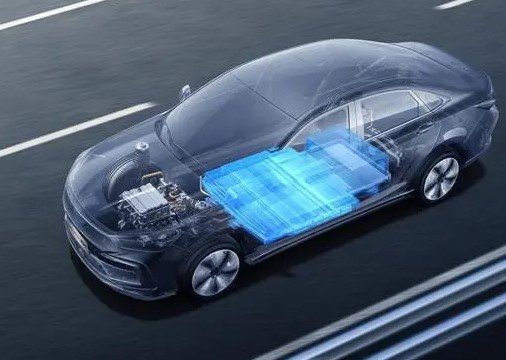 新能源车和燃油车哪个更省钱?