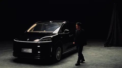 赵长江：智界V9要做“懂人的移动空间”