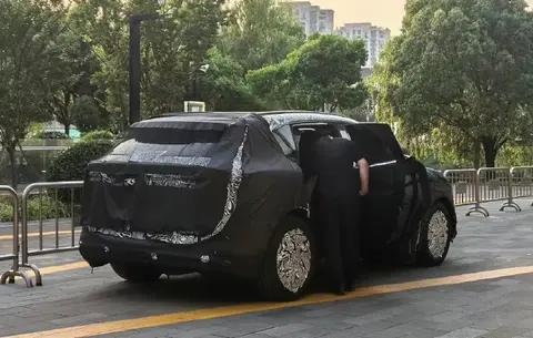 极氪新款SUV谍照曝光，内部代号CX1E！