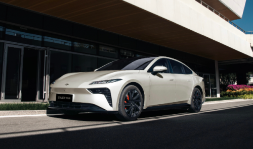 15万级智能车破局战：运动、空间、智驾如何破解Z世代的不可能三角