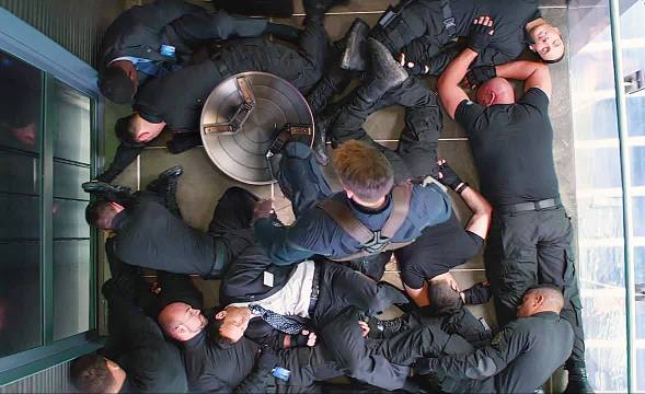 美国队长：自从发现自己摔不死，玩的越来越花了