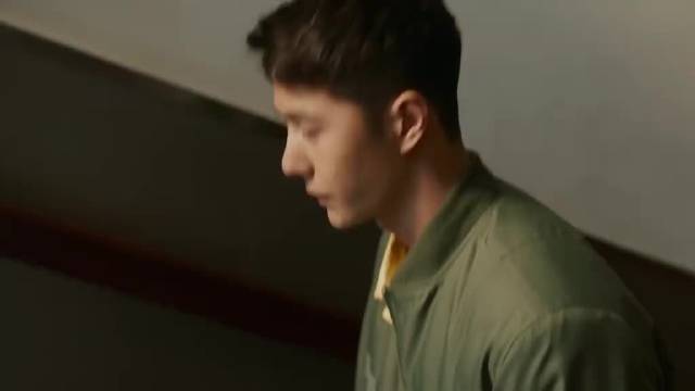 王一博哈哈哈哈哈，咱不尴尬~，咱本来就超级英俊