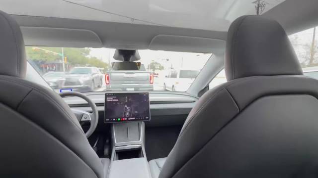 无监督（员）版的能看到后排娱乐屏播放列表中的中文歌曲