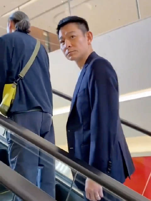 欢迎超级巨星刘德华