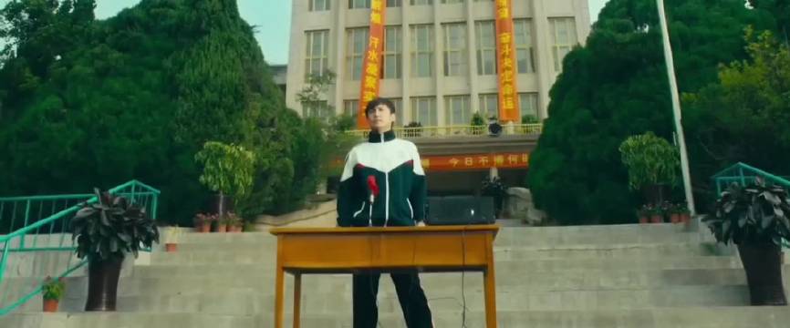 “真是封神之作，确实笑点满满，都是梗”