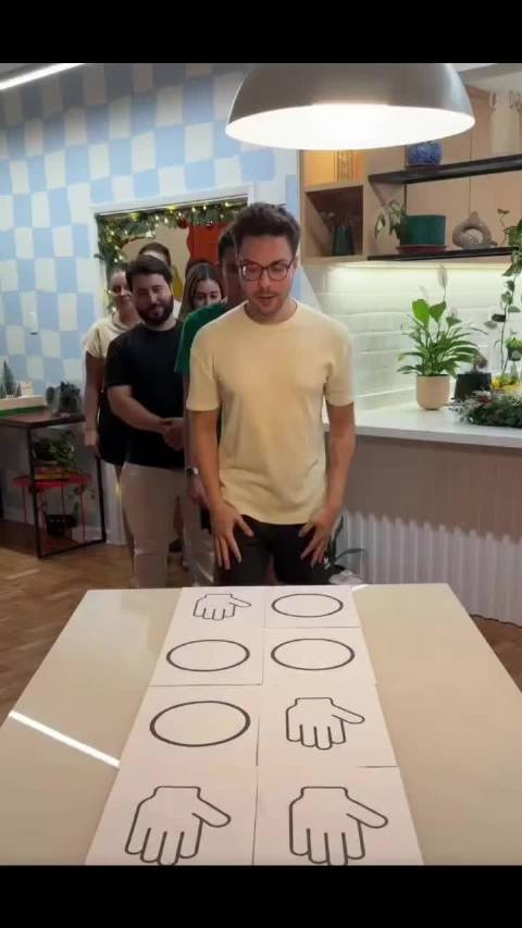 “过年聚餐活动除了麻将，还可以尝试一下这个小游戏！”