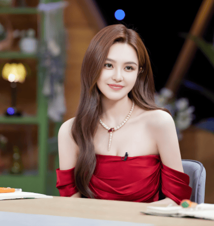 周扬青公开表态：无人配得，不愿将就，女性自立新宣言？