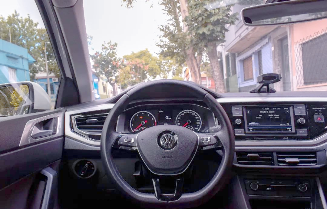 方向盘不正问题解析：转向拉杆可能存在偏差-有驾