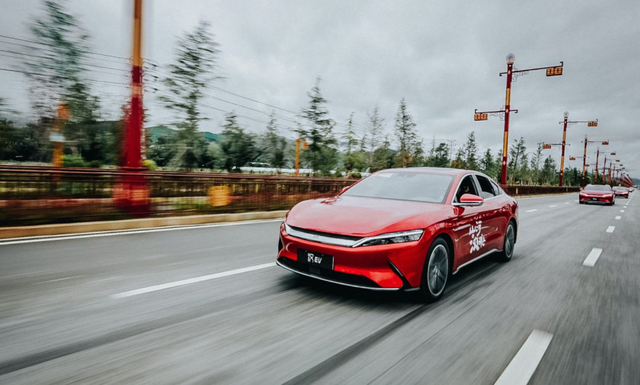 纯电动车跑高速,续航里程下降很快,为什么?