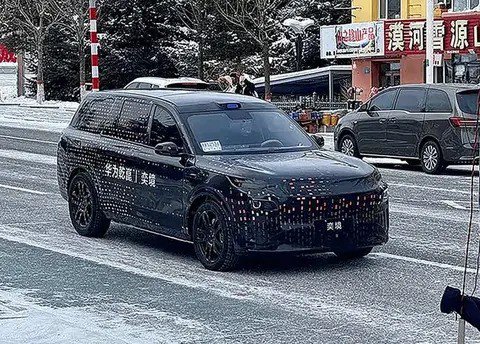 东风华为联合打造奕境品牌 首款车型寒区测试曝光