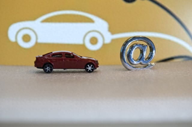 从哪吒回应破产看新势力车企的资金链与发展困境