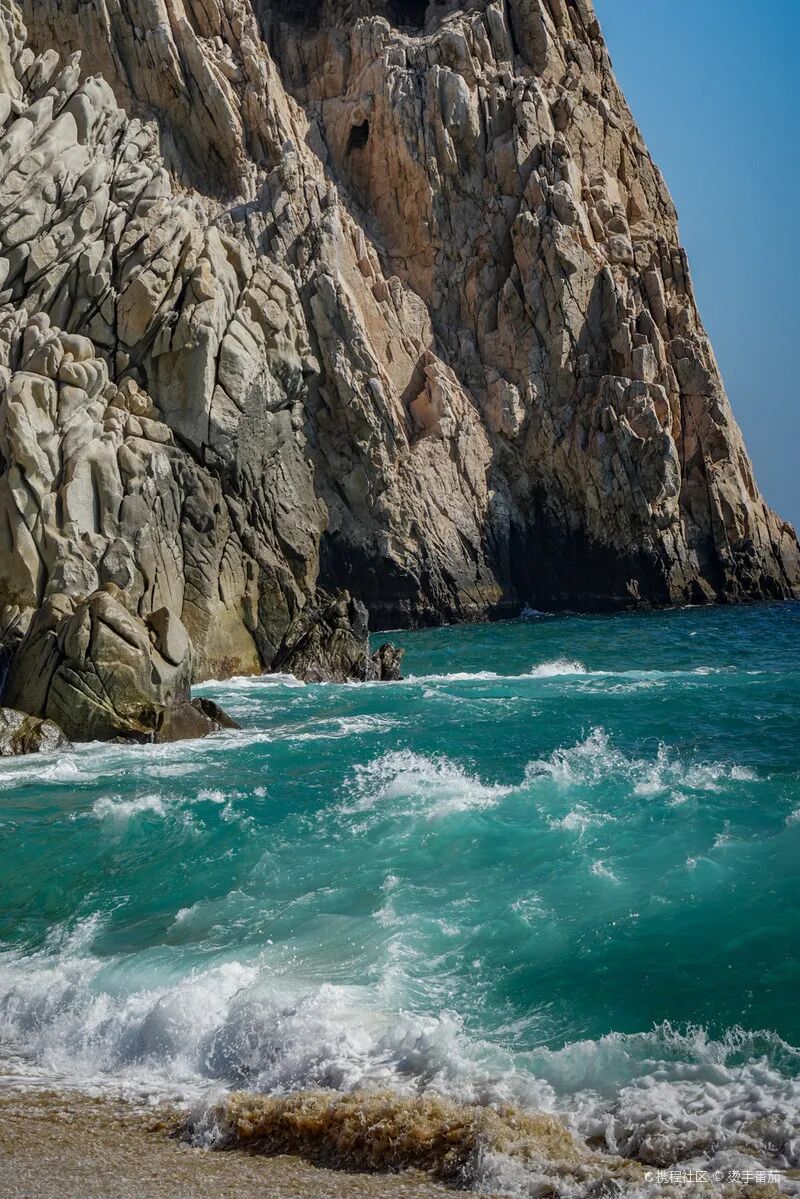 藏在太平洋海岸的秘境酒店!住奢华悬崖树屋,自带悬空百米的无边泳池!