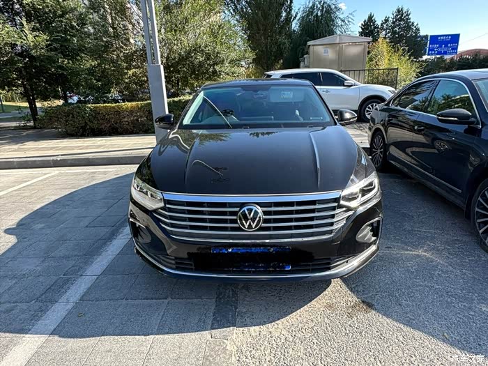 #聊聊爱车小毛病、汽车后排中间凸起的问题