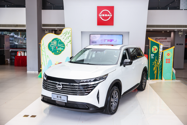 国产VS合资：别再纠结追没追上，赛道不同答案早变了