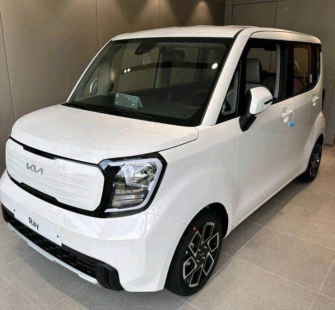 平替铃木北斗星，空间硕大，2026起亚RAY车型亮相