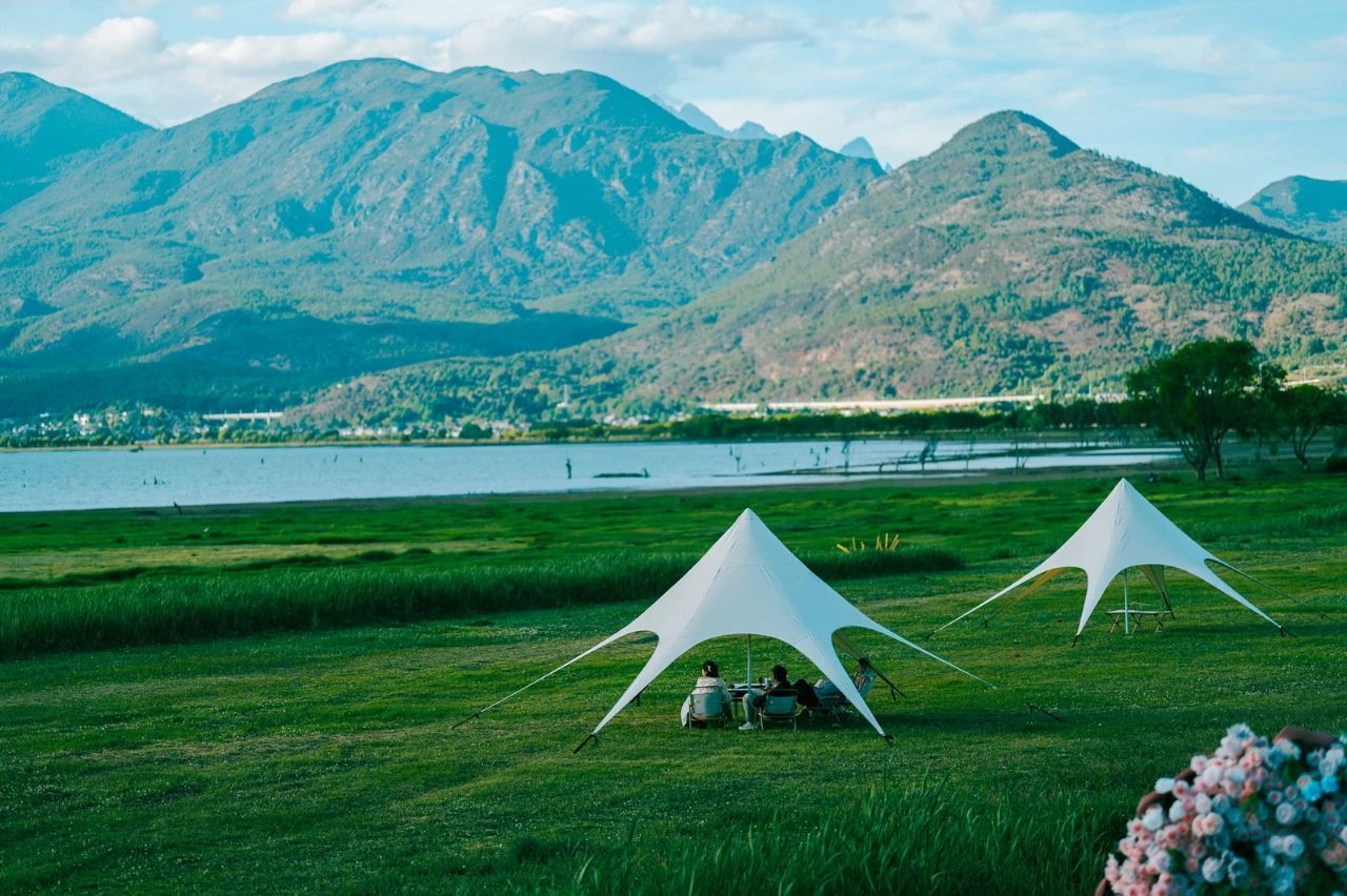 畅游云南 | 来丽江玉龙拉市镇，寻一份20℃的闲适