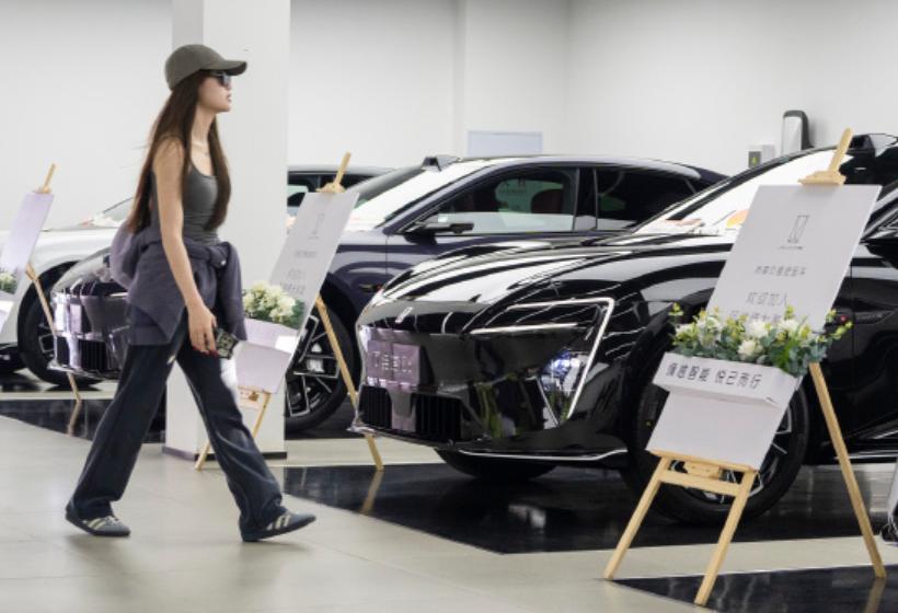 中国“增程车”市场又变了:第一名再换车型,单月销量涨到1万台