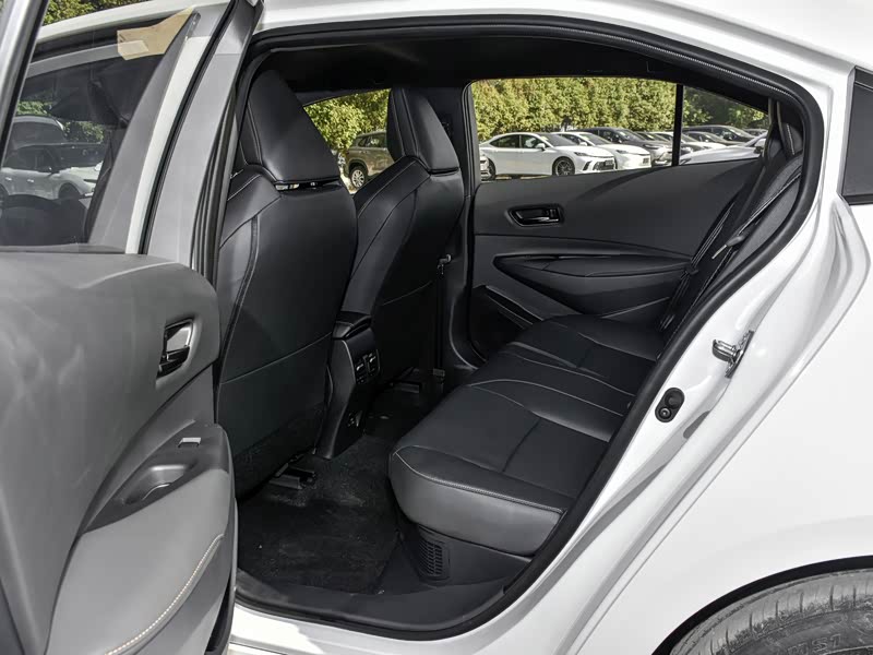 家庭适合买什么类型的车