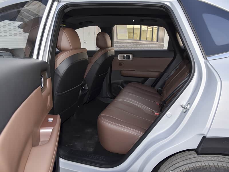 什么样的车空间大油耗低