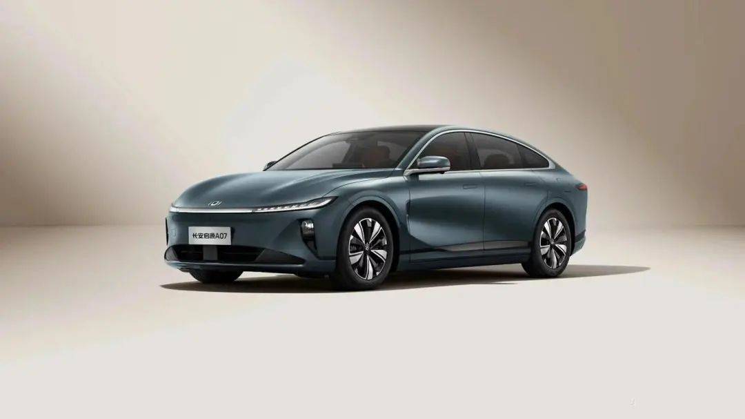 售价14万起,续航700公里,这些纯电车开长途也不慌