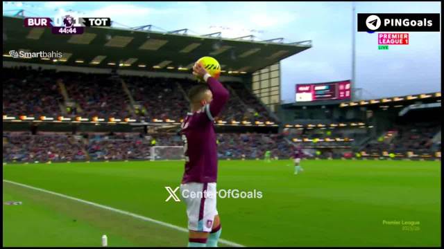 曼联青训图安泽贝英超首球助伯恩利1比1热刺