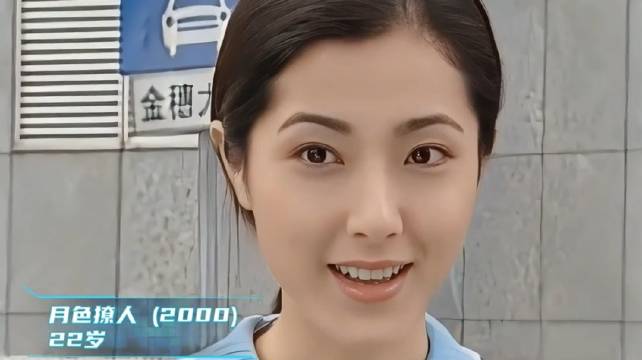 曾黎复刻40年前老照片，47岁颜值依旧惊艳