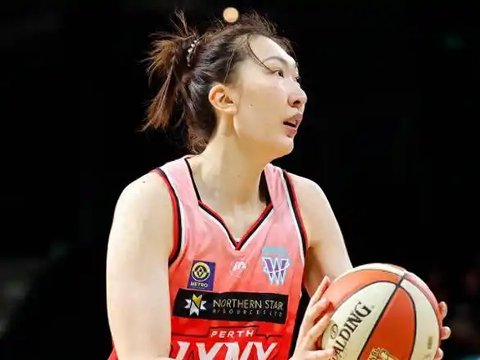 澳洲合同结束，韩旭下家3选1，李月汝或牵线，宫鲁鸣看懂