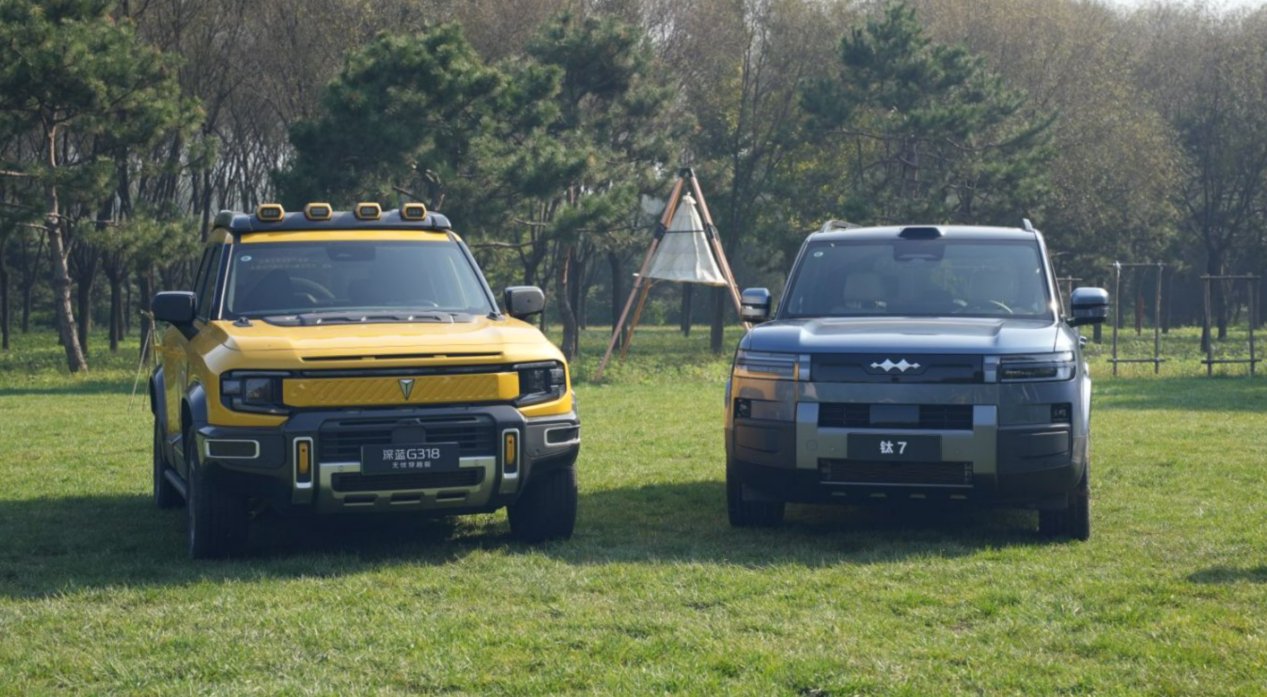 深蓝G318对比方程豹钛7，“可城可野”的车是TA