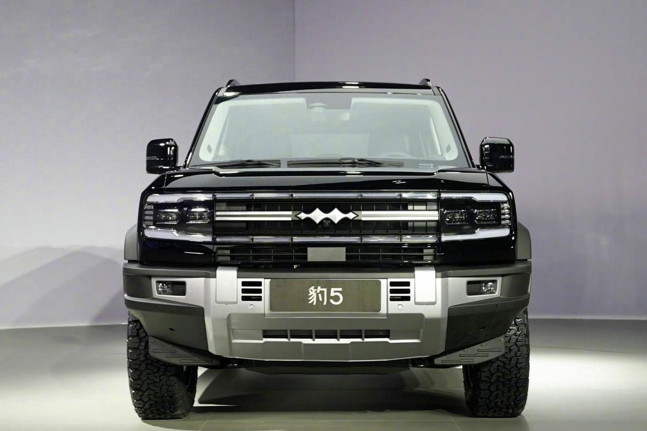 方程豹钛3 新增车型亮相西安车展