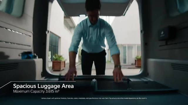 起亚PV5宣传片揭示MPV滞销原因：996家庭难用折叠座椅