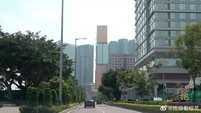 难怪窦骁进不去豪门！看到何超莲的商业能力，差距太大