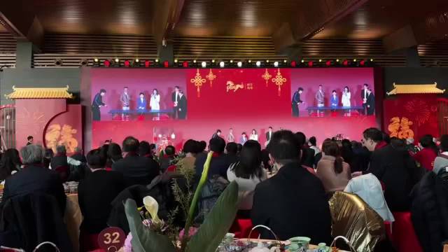 王楚钦邓亚萍腊八节北京大运河博物馆打乒乓球迎新春