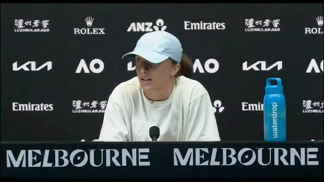 斯瓦泰克：我总是看纳达尔的比赛，所以养成了打旋转球的习惯