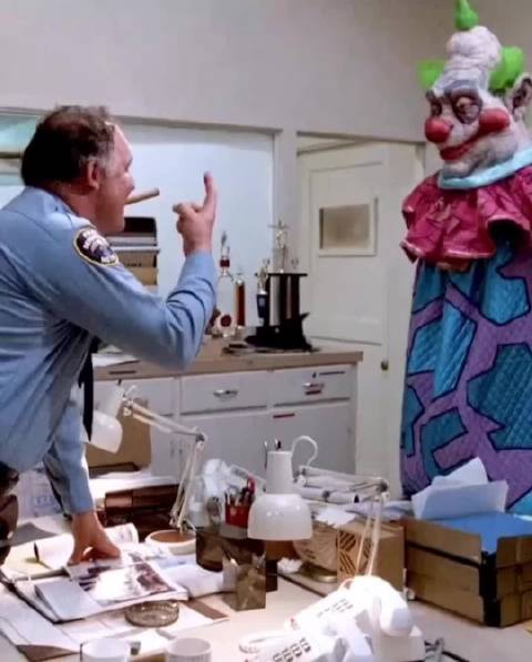 前一秒还在放狠话下一秒 外太空s人小丑