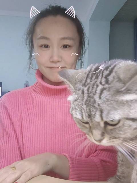 有点郁郁寡欢的我的小七 哈哈