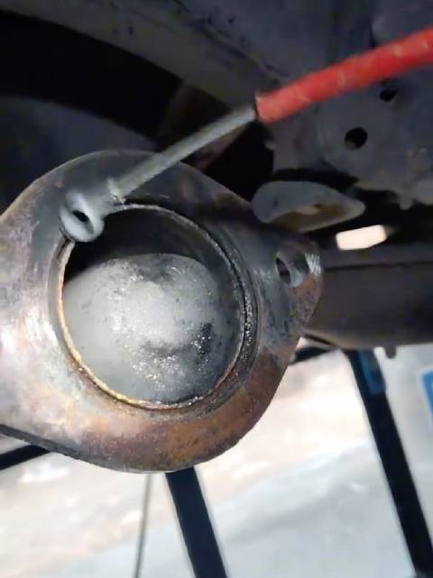 保时捷Panamera改款路测图曝光，冬季乙醇汽油易致排气管结冰