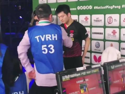 樊振东2019世乒赛爆冷止步16强，赛后坦言心理包袱过大